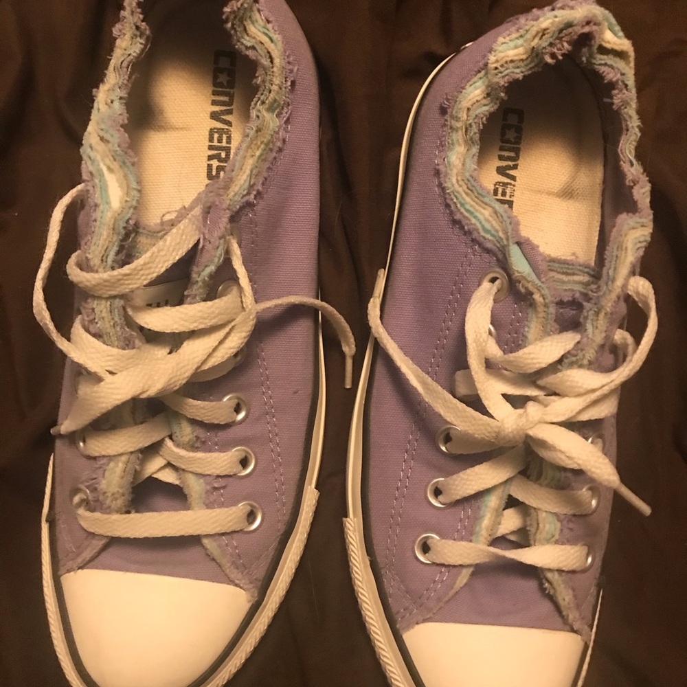Women’s purple converse